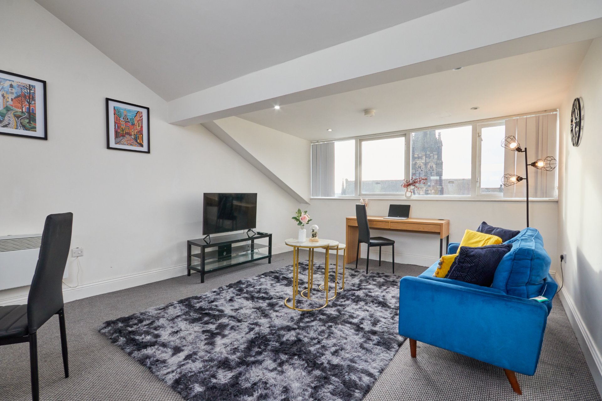 1-bed contractor house in Leeds (LS)