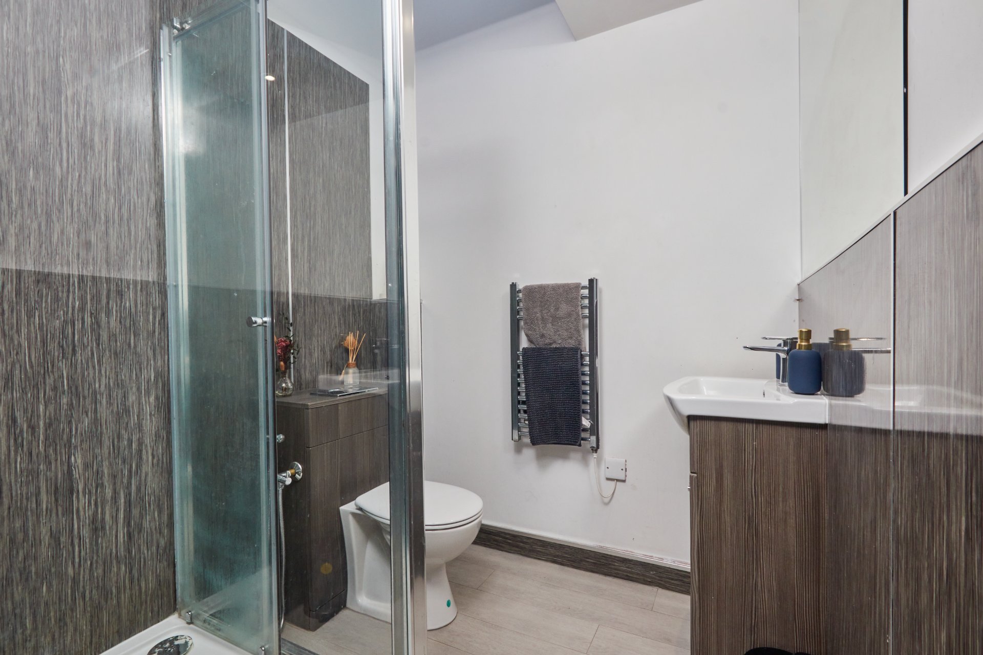 1-bed contractor house in Leeds (LS) photo 12