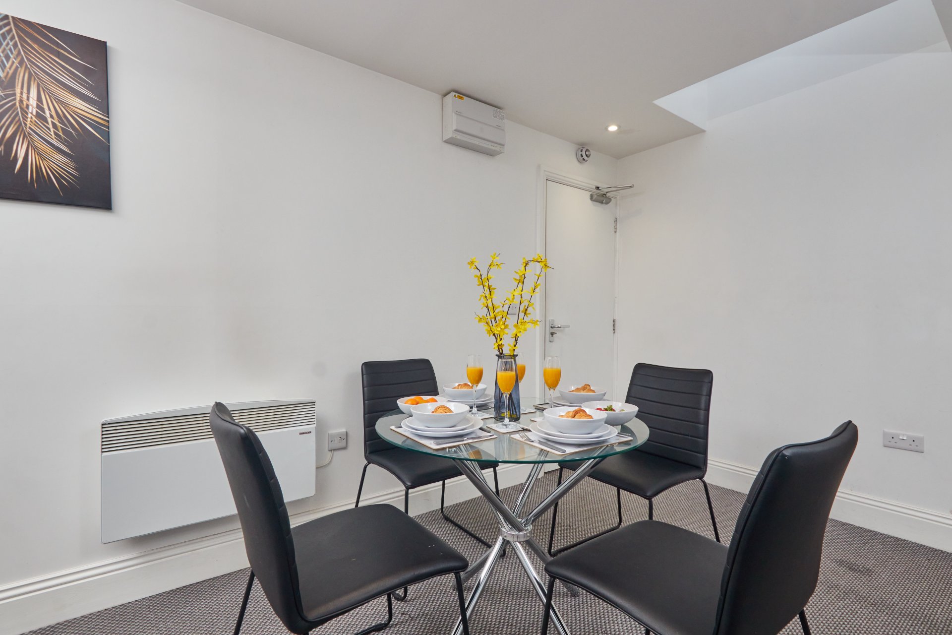 1-bed contractor house in Leeds (LS) photo 4