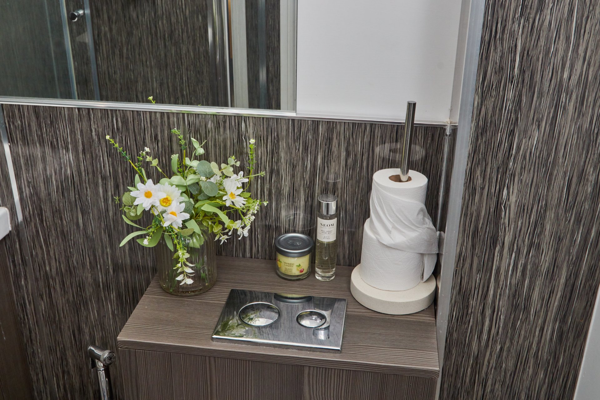1-bed contractor house in Leeds (LS) photo 12