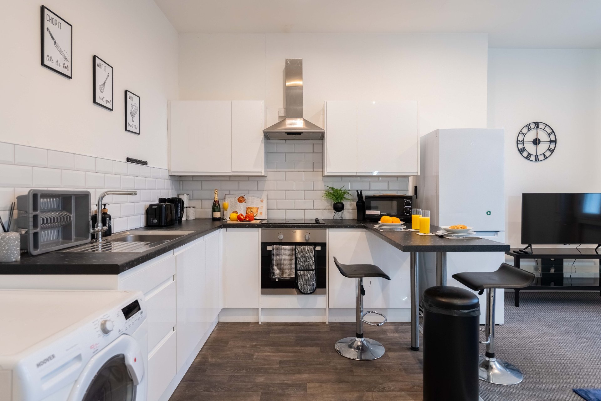 2-bed contractor house in Leeds (LS) photo 4