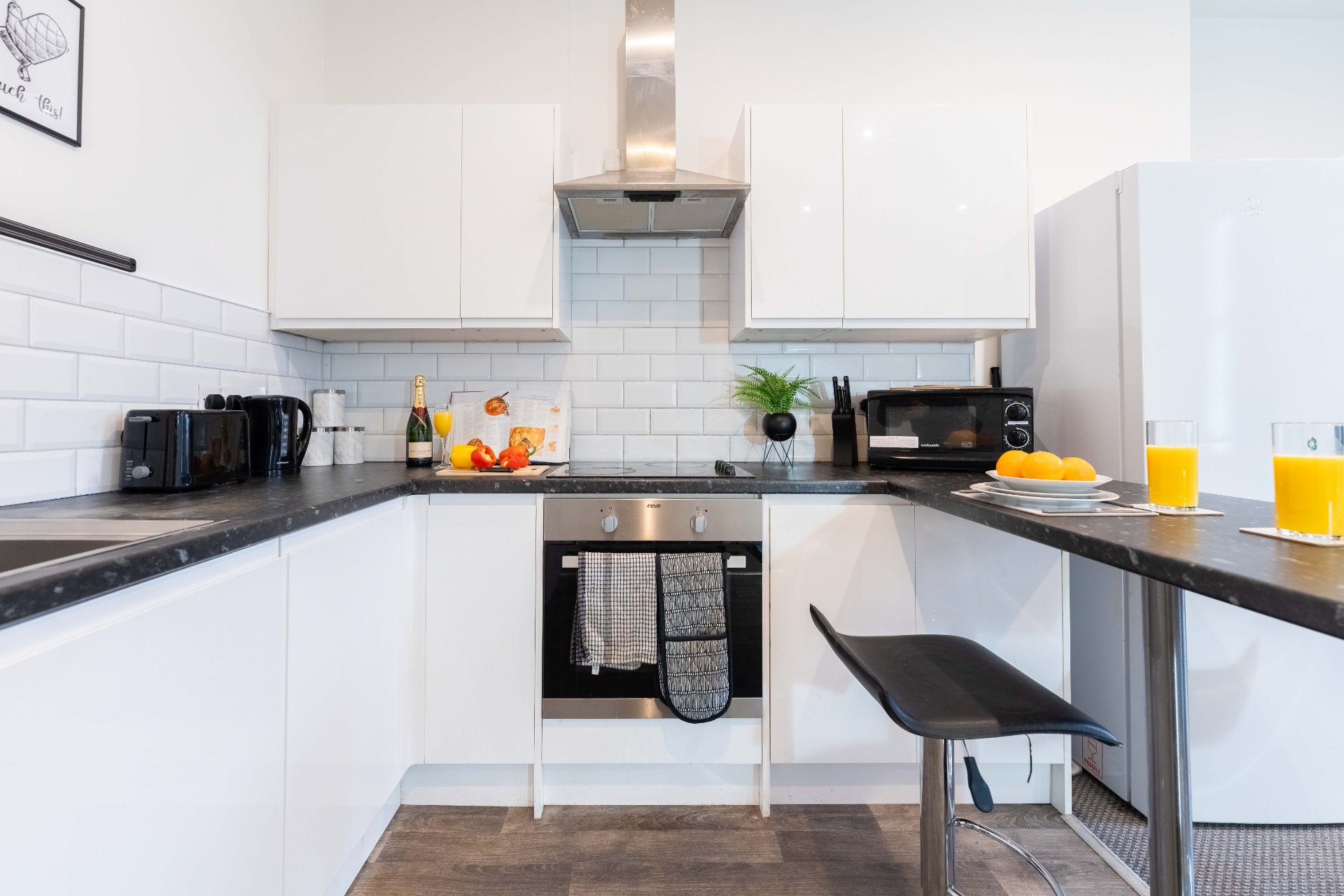 2-bed contractor house in Leeds (LS) photo 5