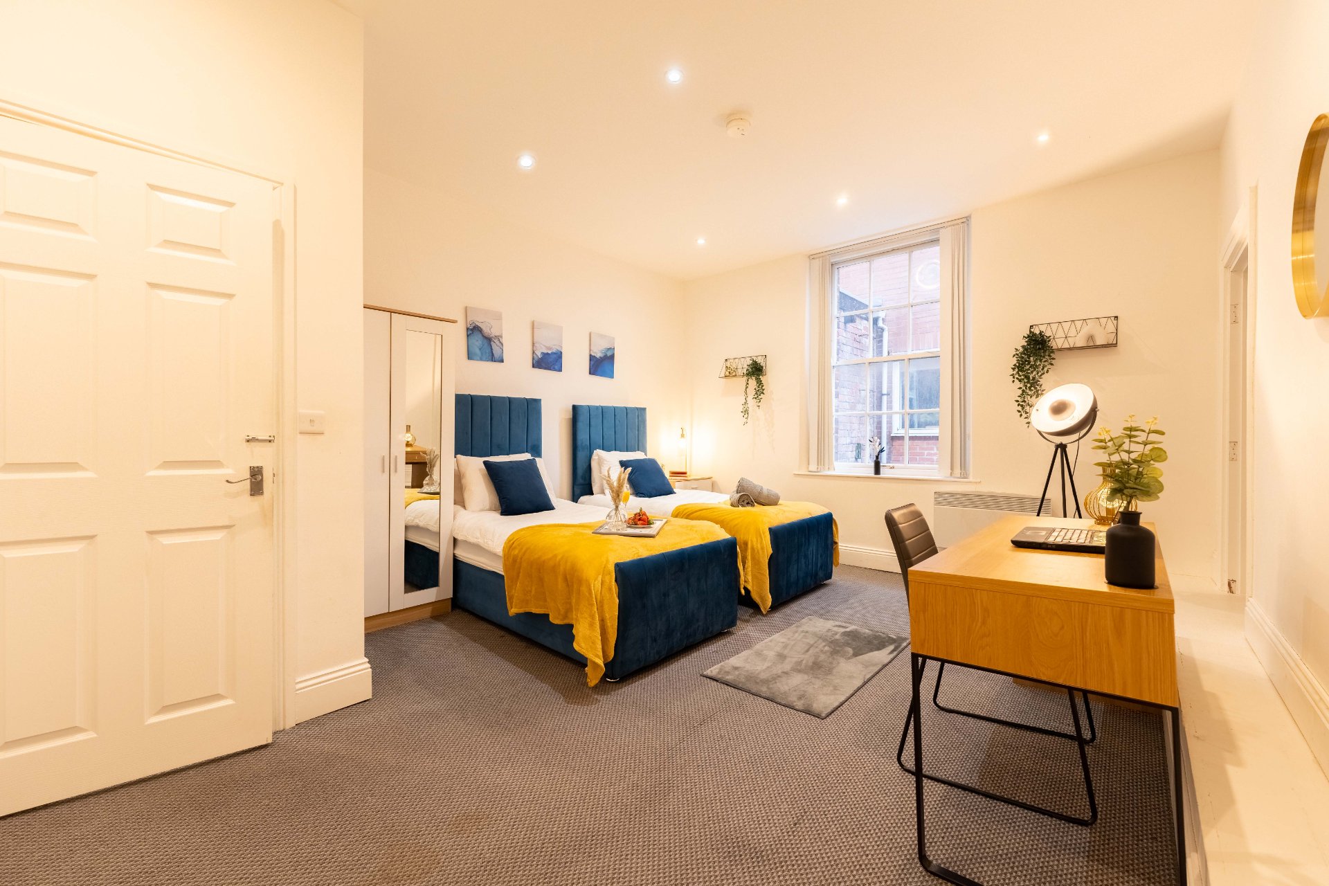 2-bed contractor house in Leeds (LS) photo 10