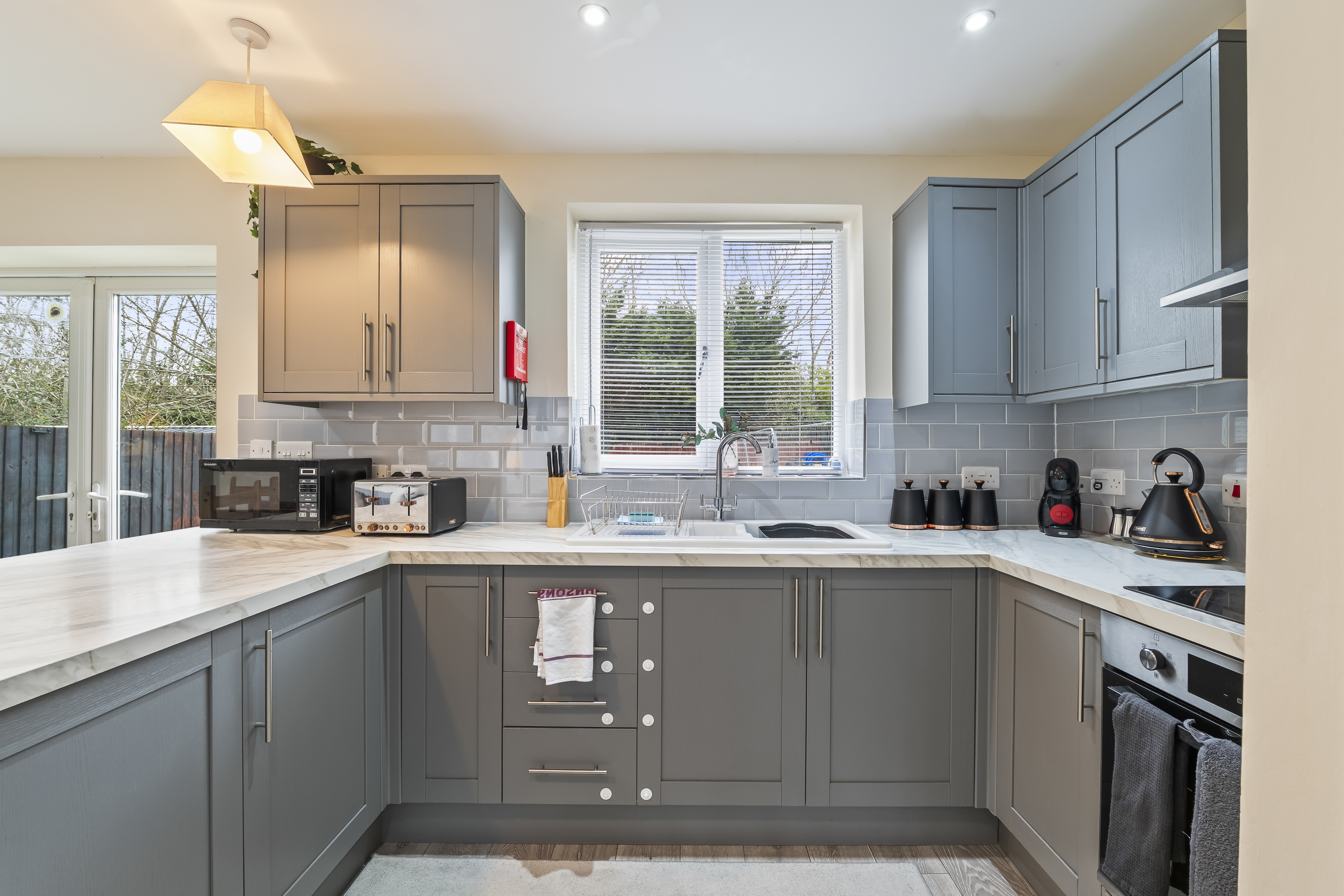 3-bed contractor house in Gloucester (GL) photo 5