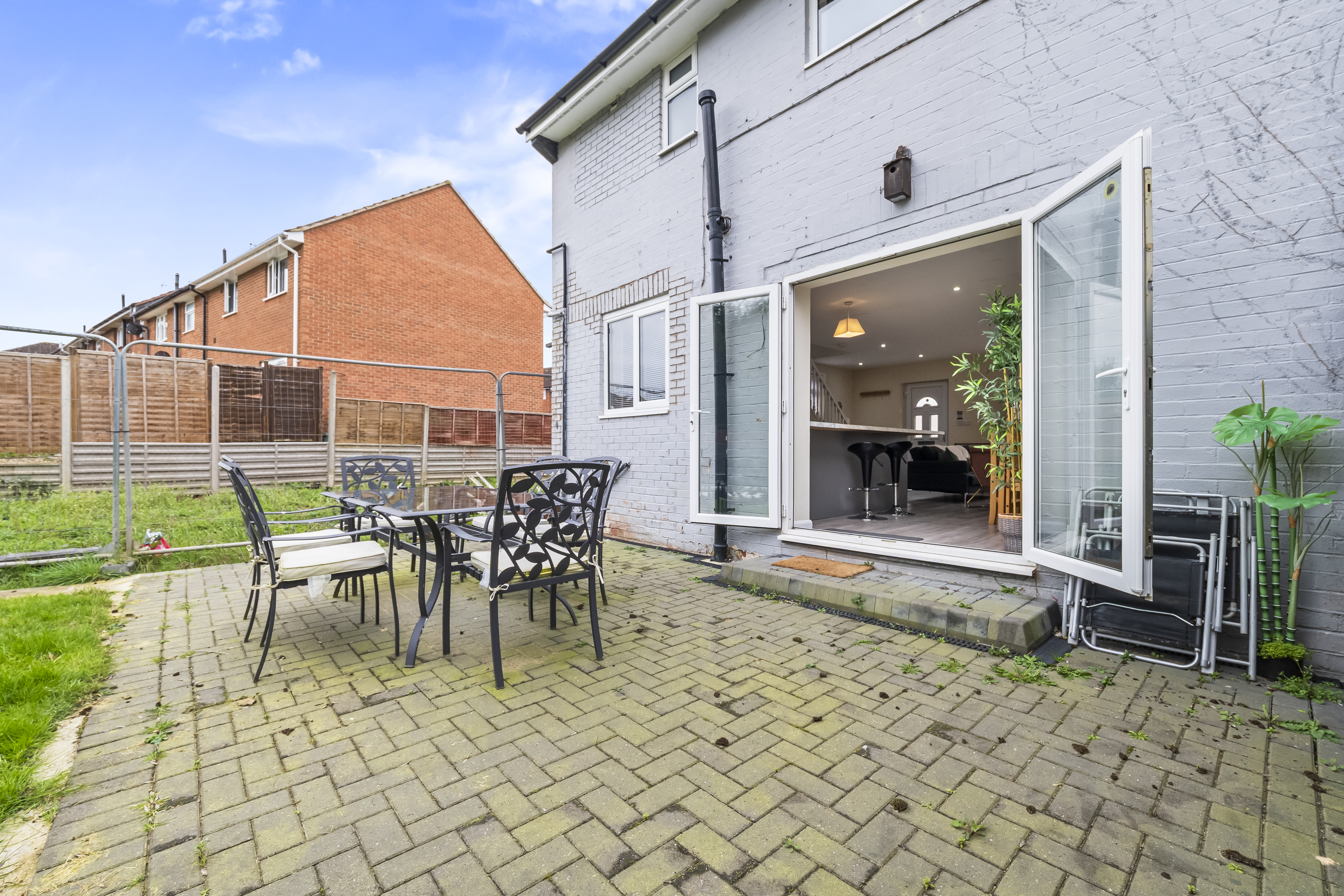 3-bed contractor house in Gloucester (GL) photo 9