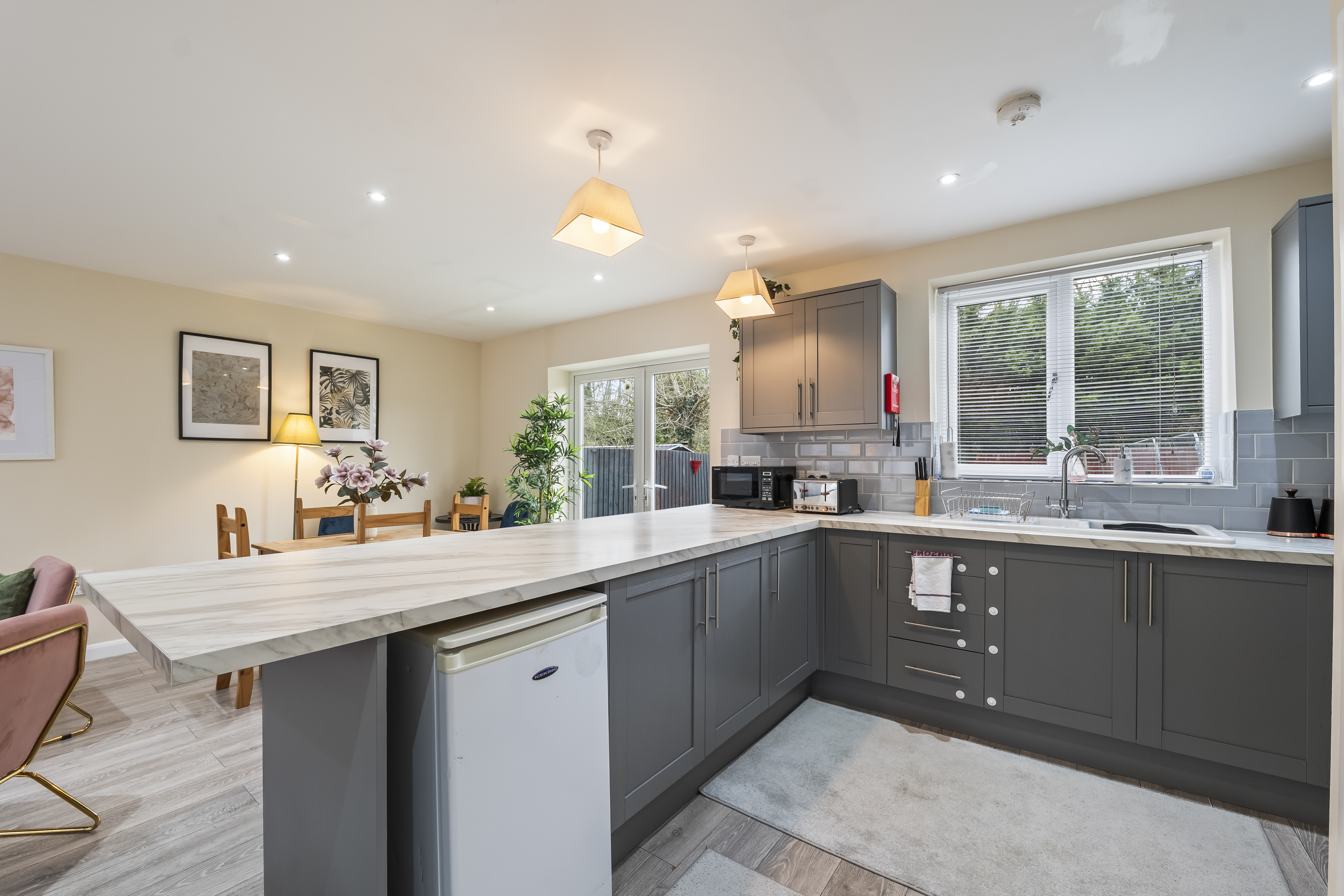 3-bed contractor house in Gloucester (GL) photo 12
