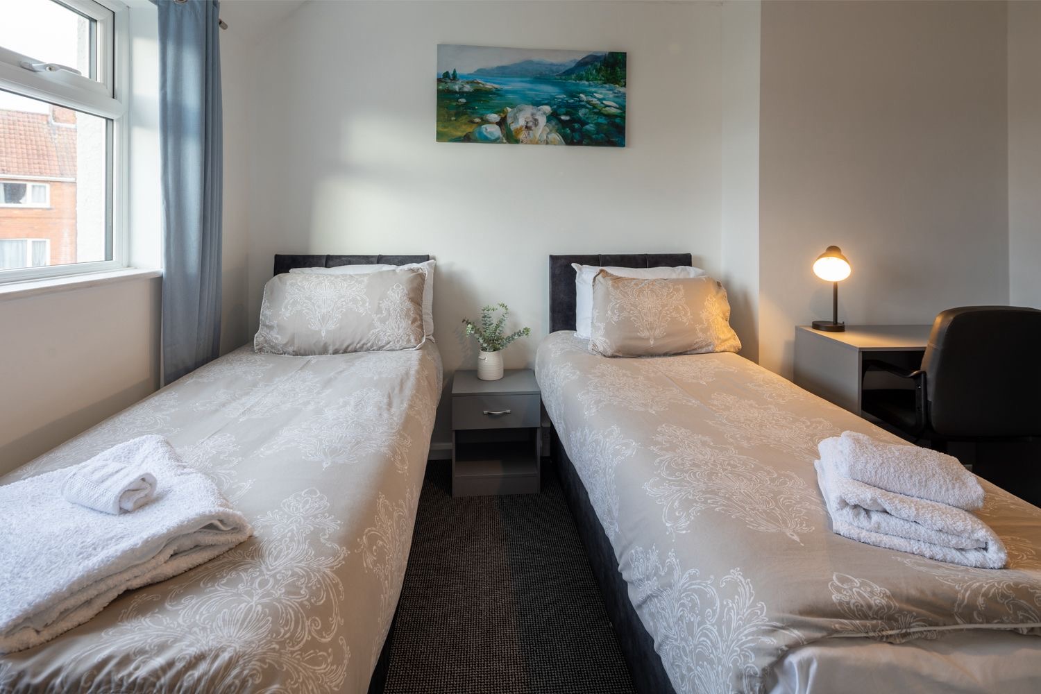 3-bed contractor house in Bristol (BS) photo 5