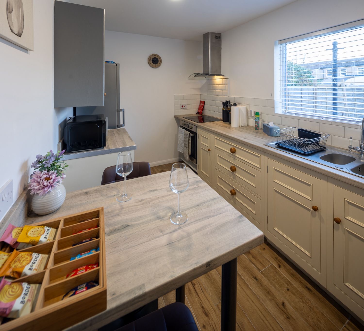3-bed contractor house in Bristol (BS) photo 6