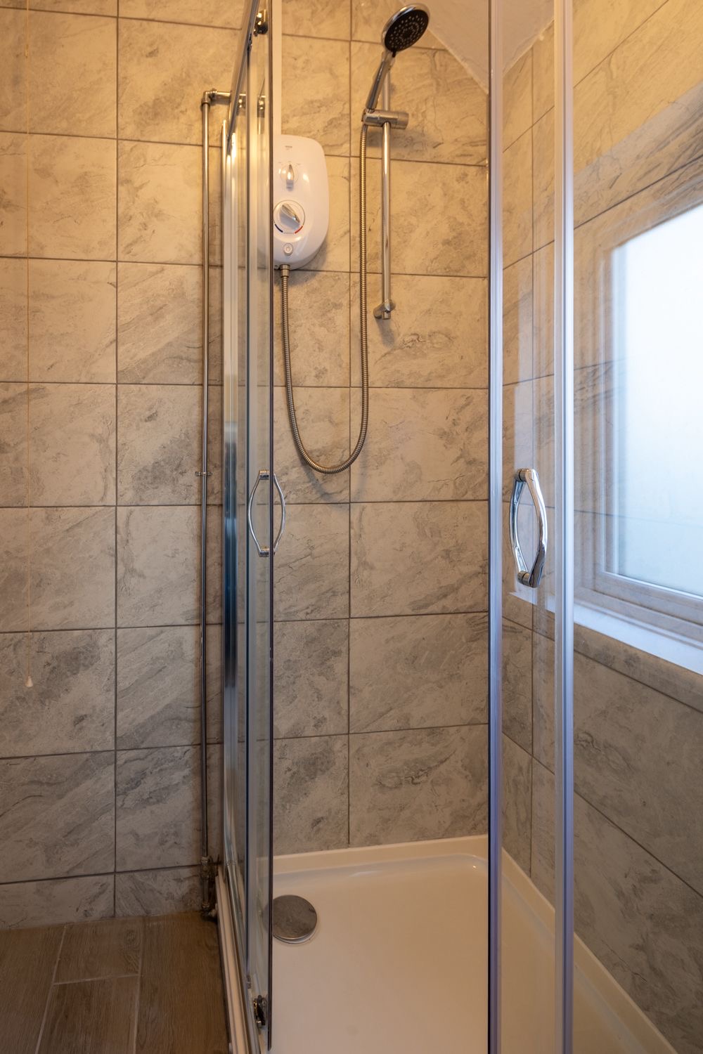 3-bed contractor house in Bristol (BS) photo 7