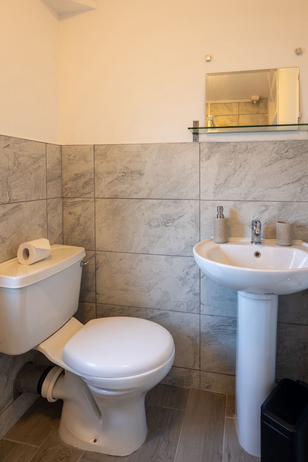 3-bed contractor house in Bristol (BS) photo 8