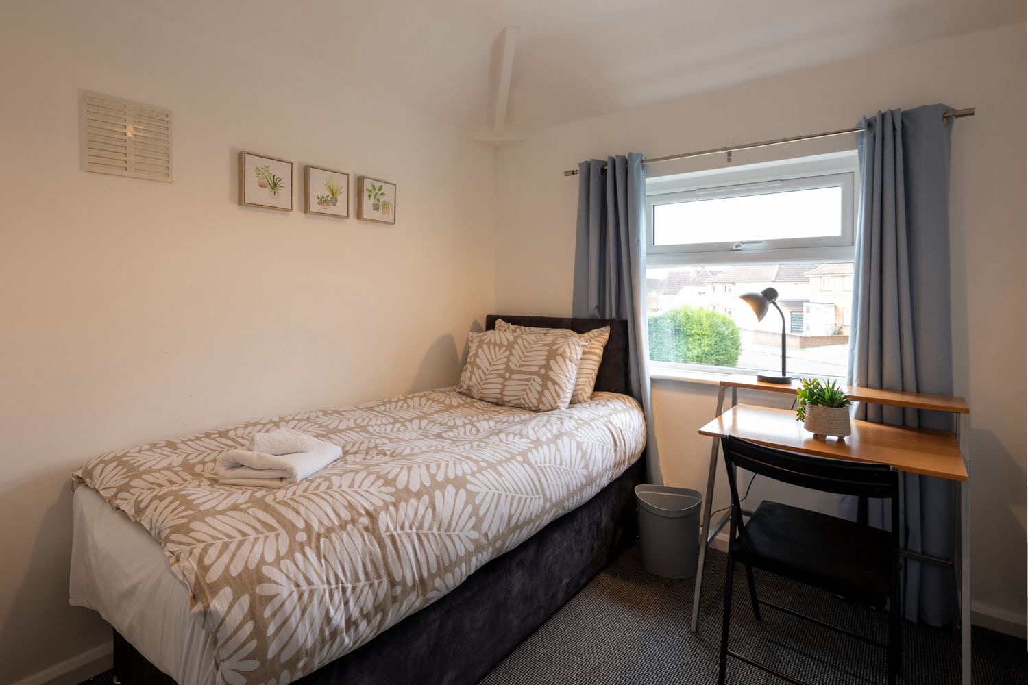 3-bed contractor house in Bristol (BS) photo 9