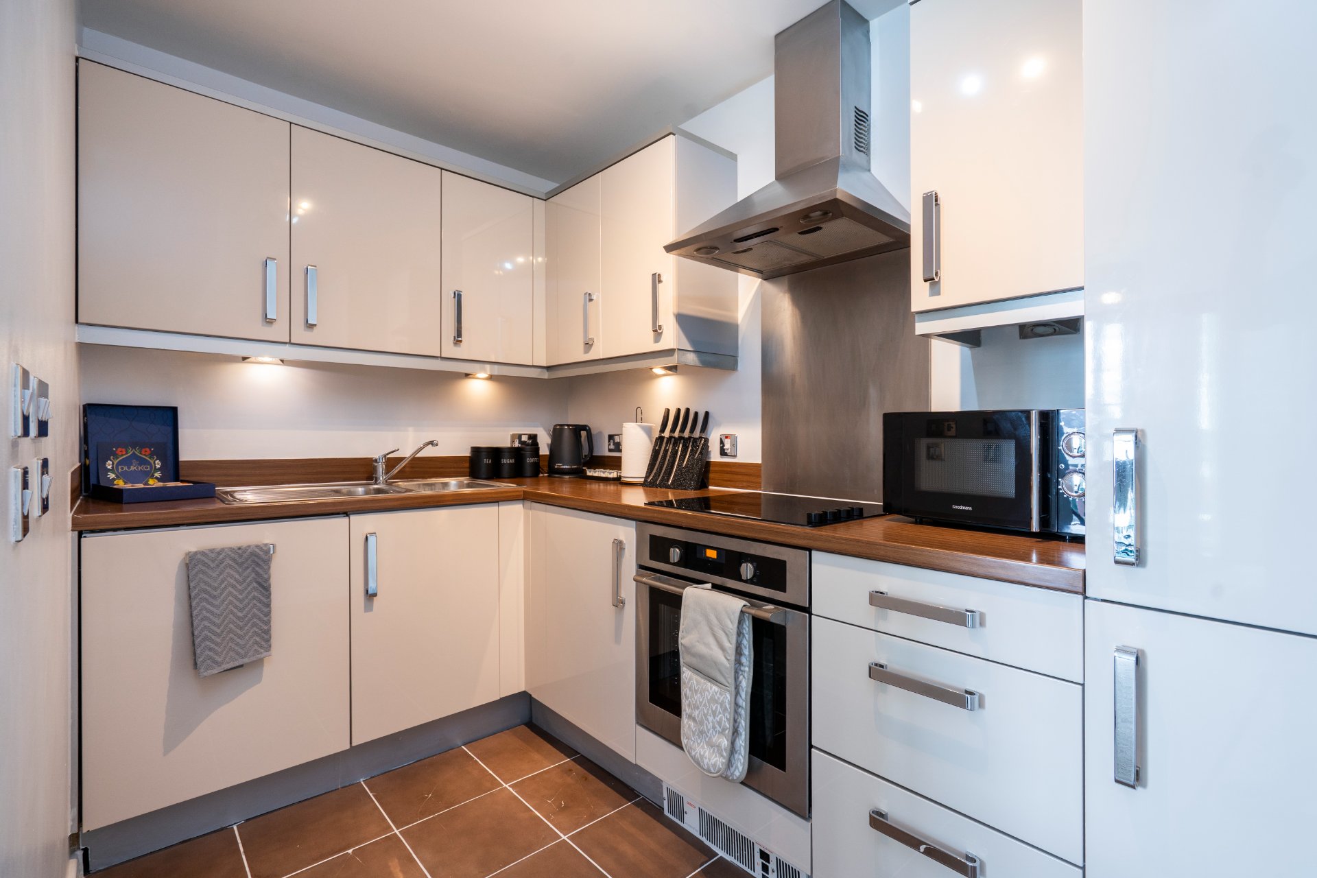 1-bed contractor house in Milton Keynes (MK) photo 5