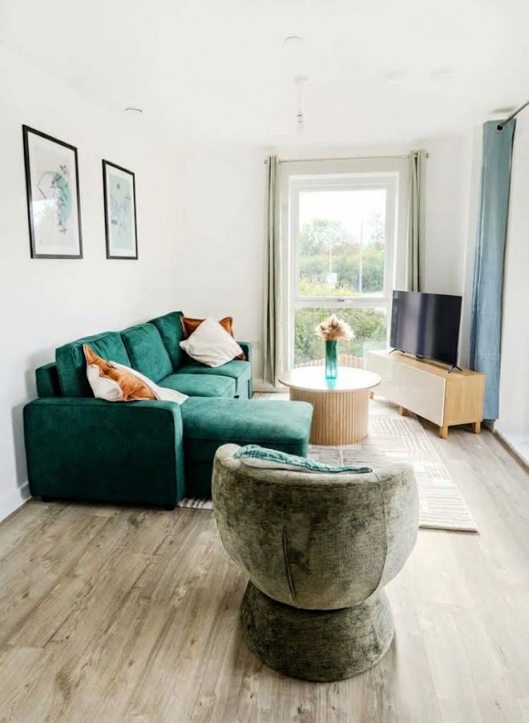 2-bed contractor house in Milton Keynes (MK) photo 9