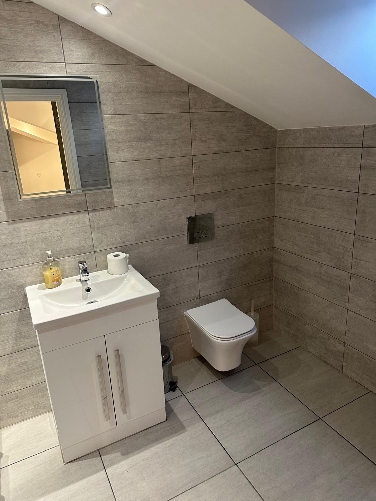 2-bed contractor house in Liverpool (L) photo 8