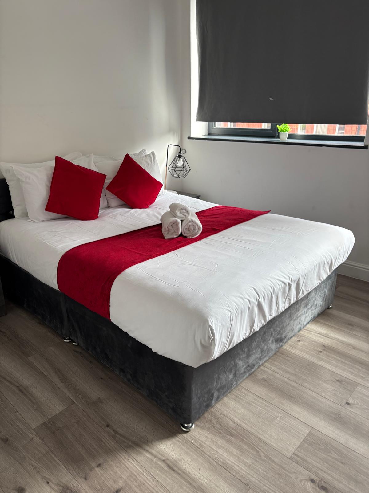 2-bed contractor house in Liverpool (L)