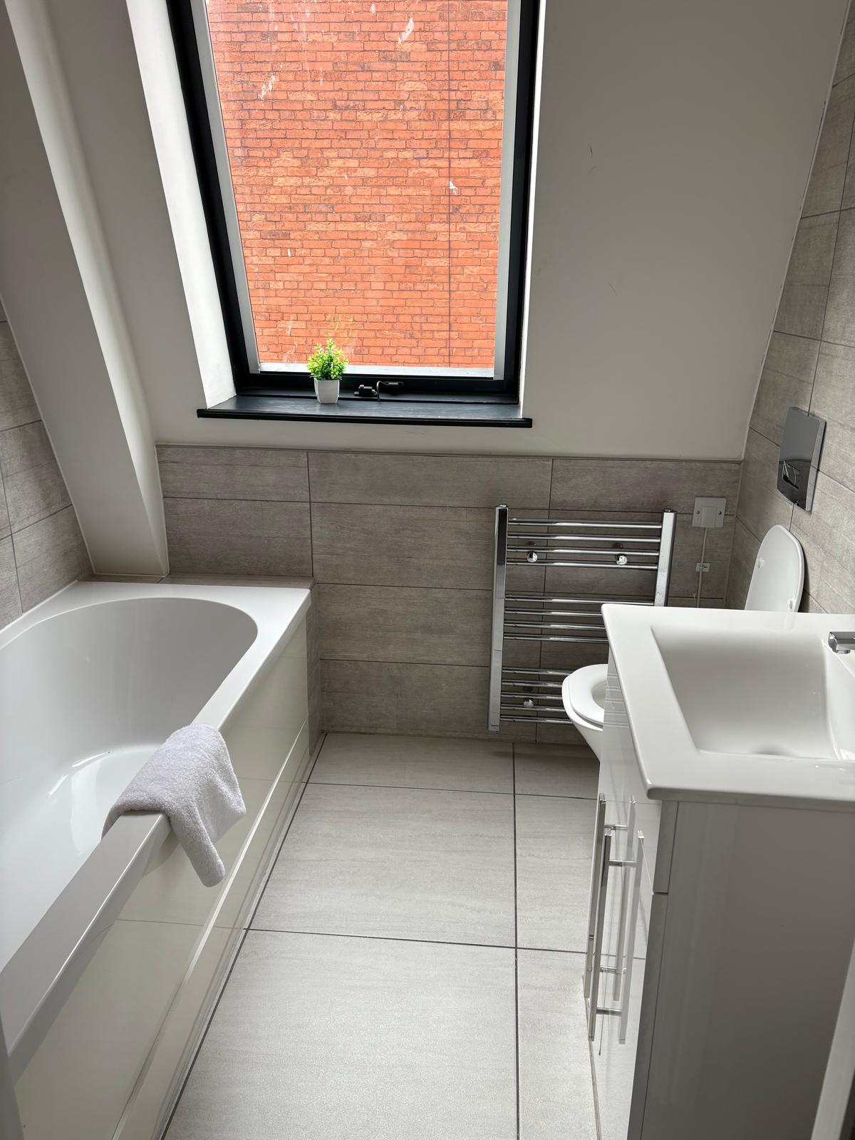 2-bed contractor house in Liverpool (L) photo 8
