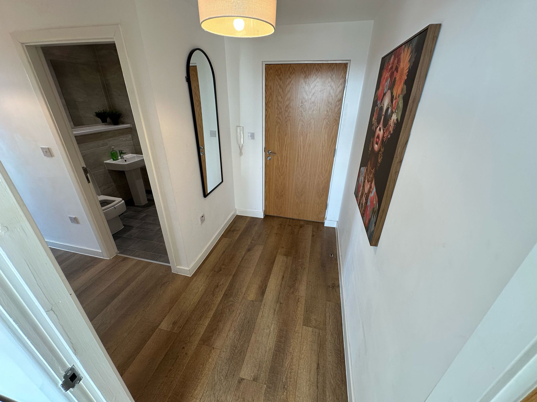2-bed contractor house in Liverpool (L)