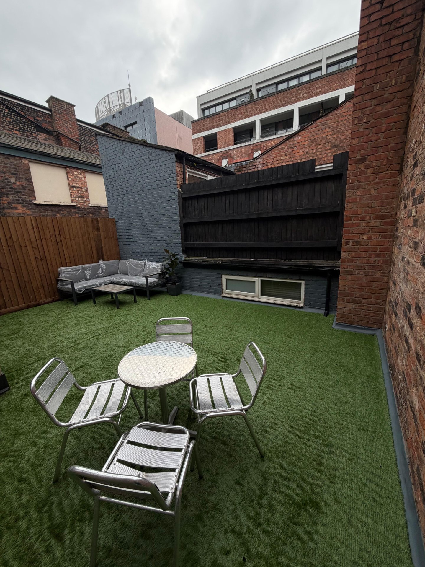 4-bed contractor house in Liverpool (L) photo 4