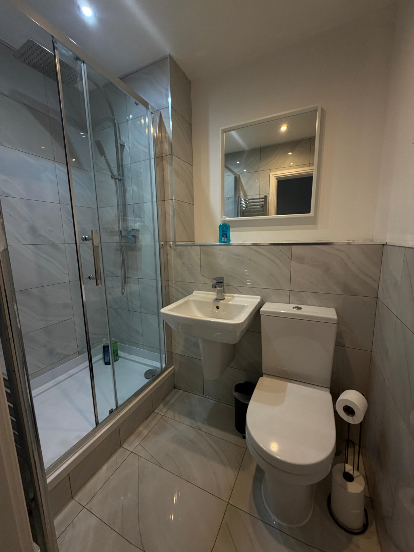 4-bed contractor house in Liverpool (L) photo 6