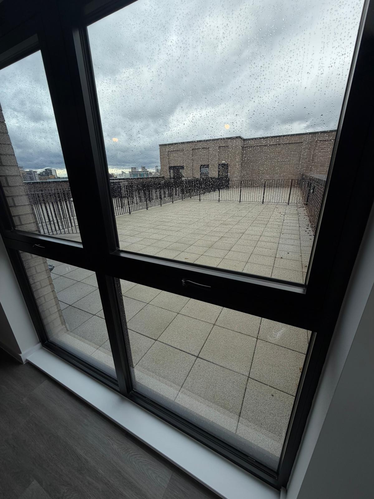 2-bed contractor house in Salford (M) photo 10