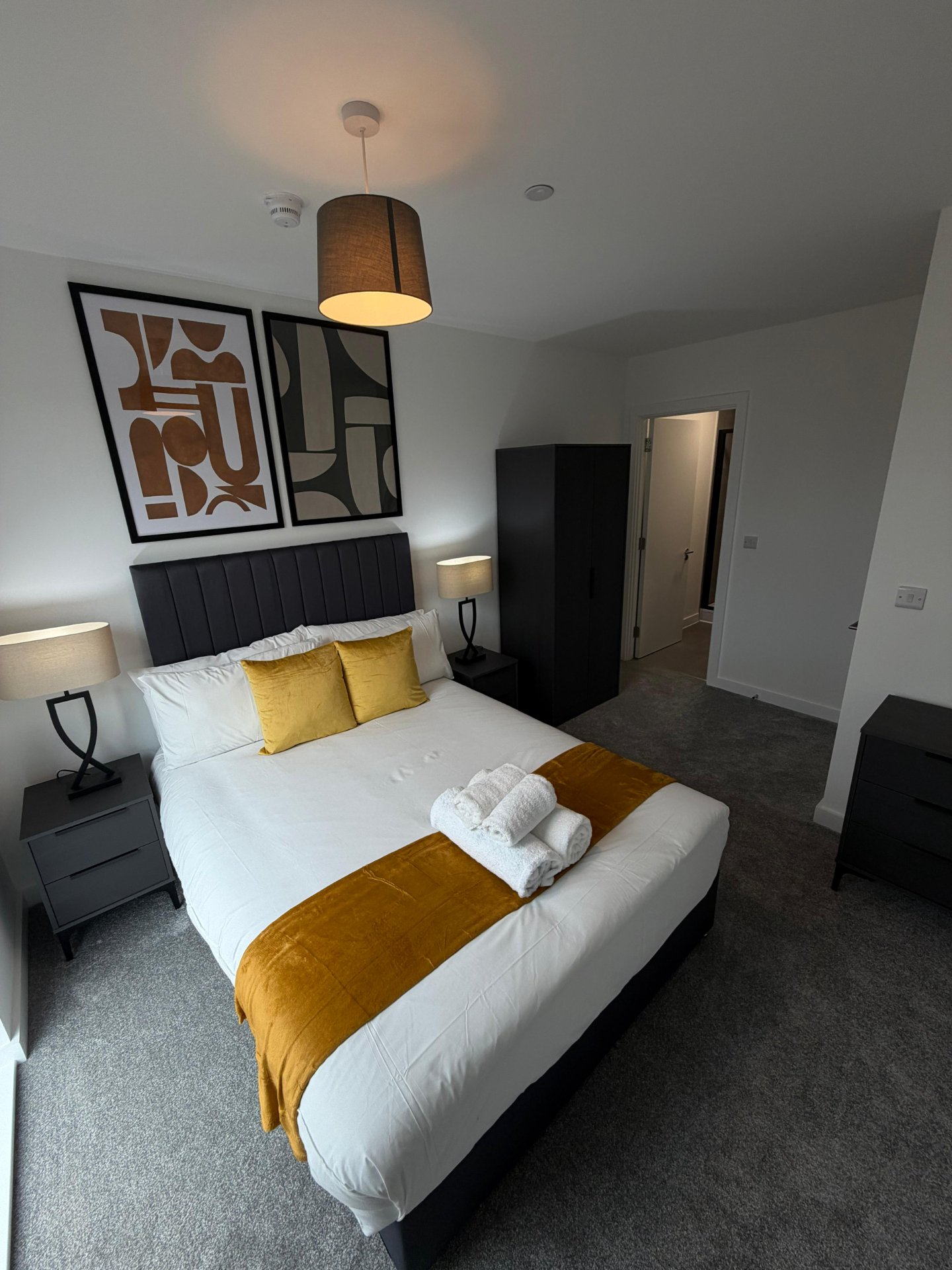 2-bed contractor house in Salford (M) photo 11