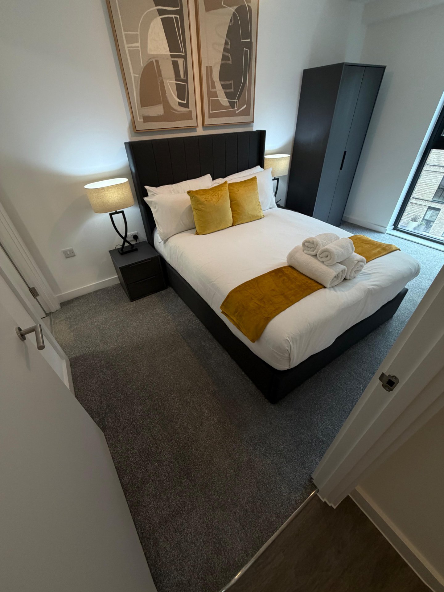 3-bed contractor house in Salford (M)