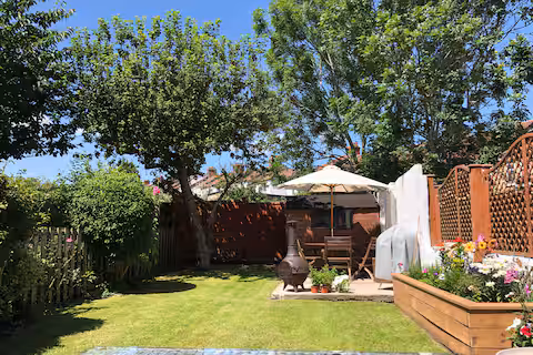 4-bed contractor house in Bristol (BS) photo 2