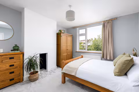 4-bed contractor house in Bristol (BS) photo 8