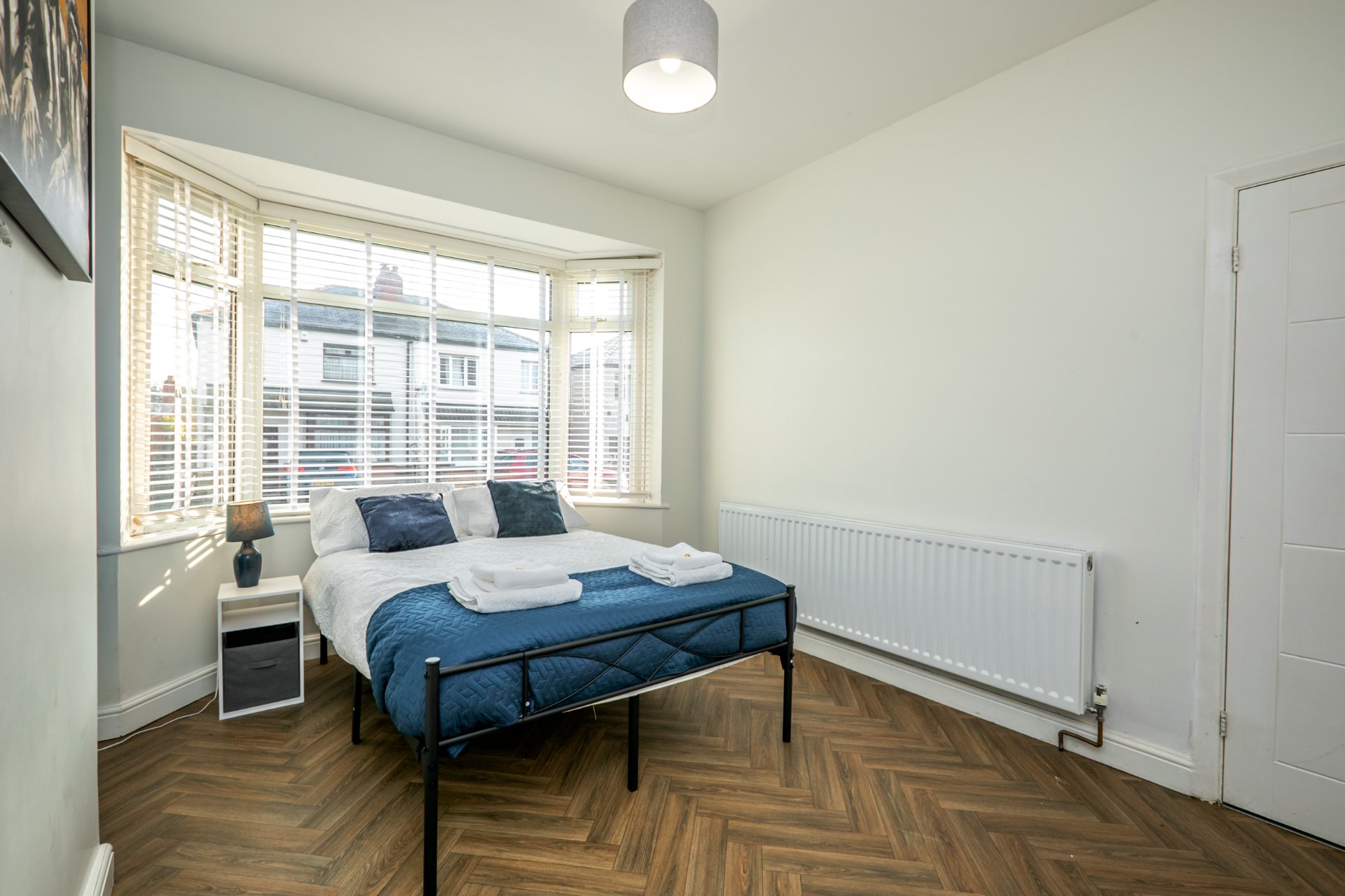 4-bed contractor house in Doncaster (DN)