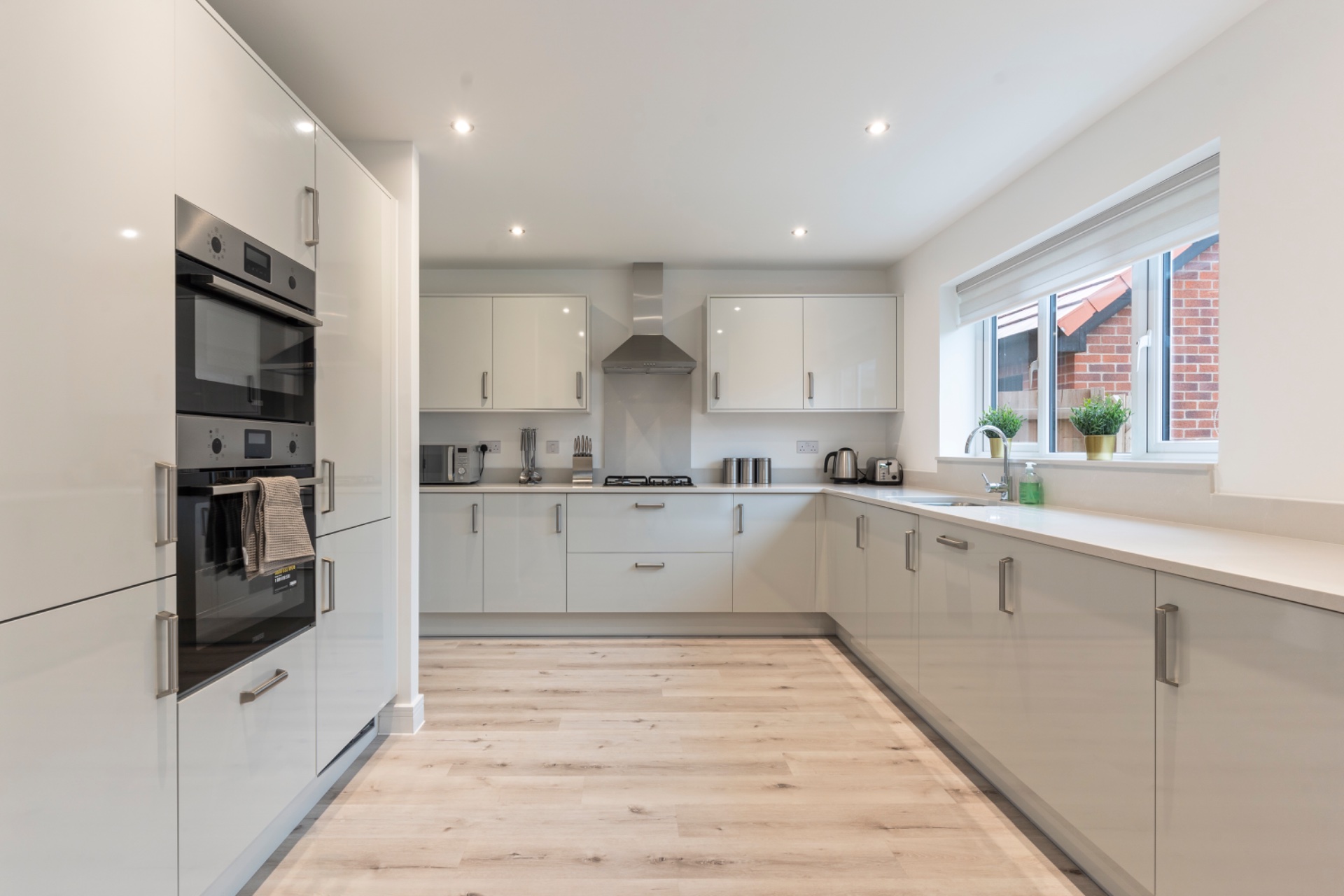 5-bed contractor house in Gloucester  (GL) photo 4