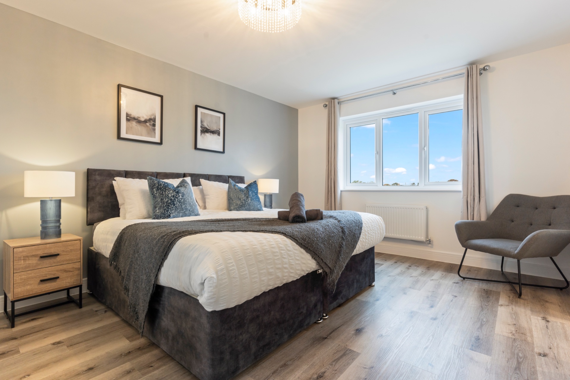 5-bed contractor house in Gloucester  (GL) photo 8
