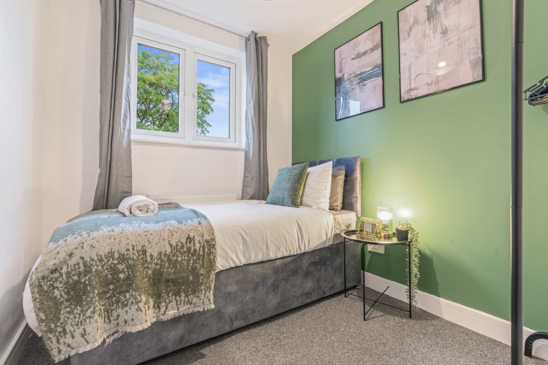 4-bed contractor house in Bristol  (BS)