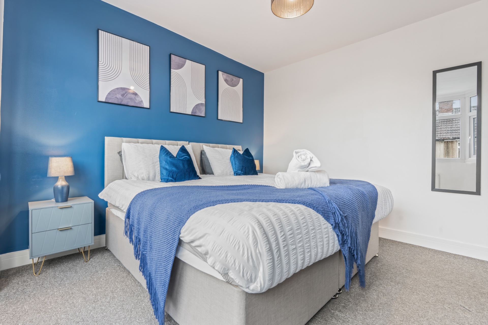 4-bed contractor house in Bristol (BS) photo 12