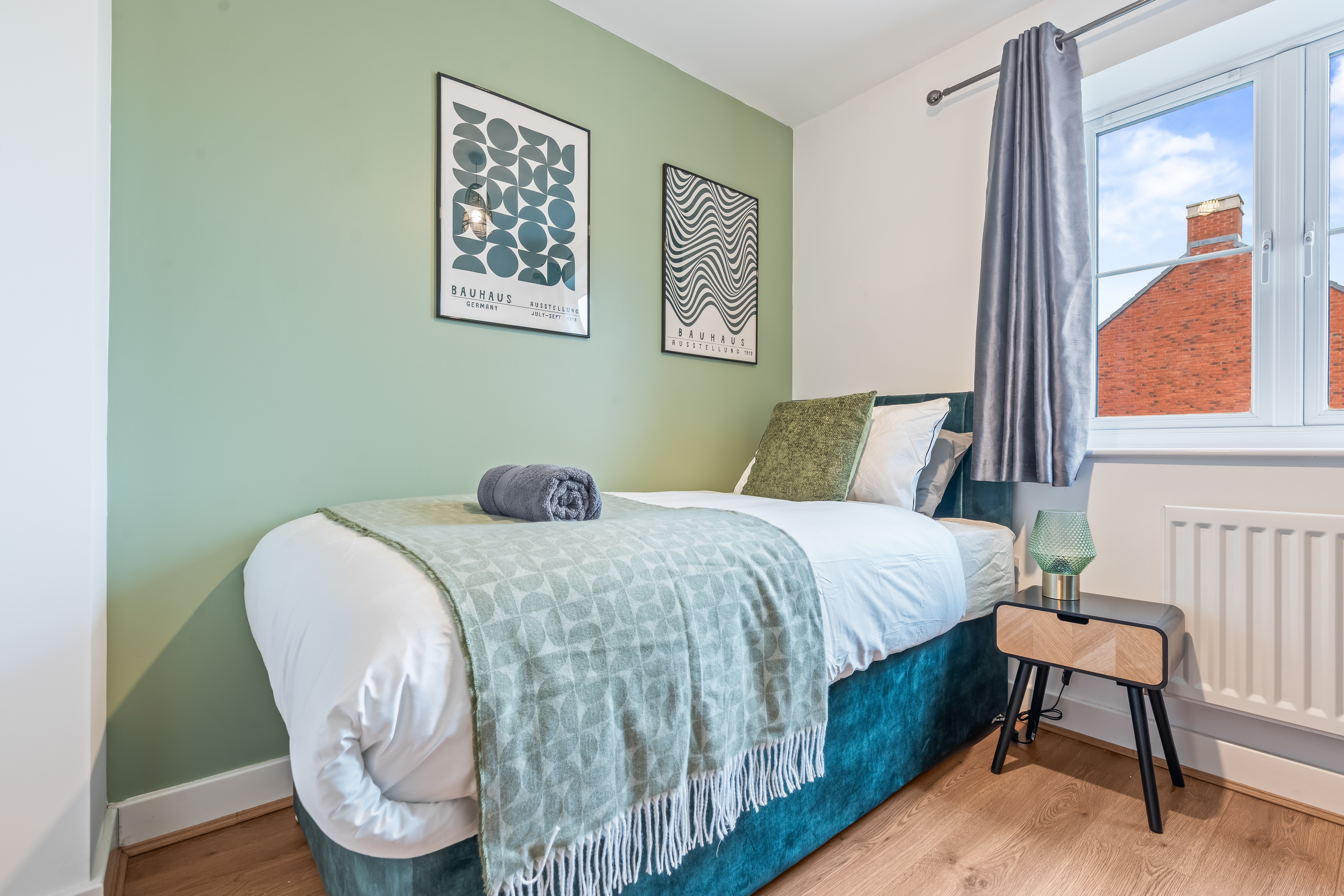 4-bed contractor house in Bristol (BS) photo 6