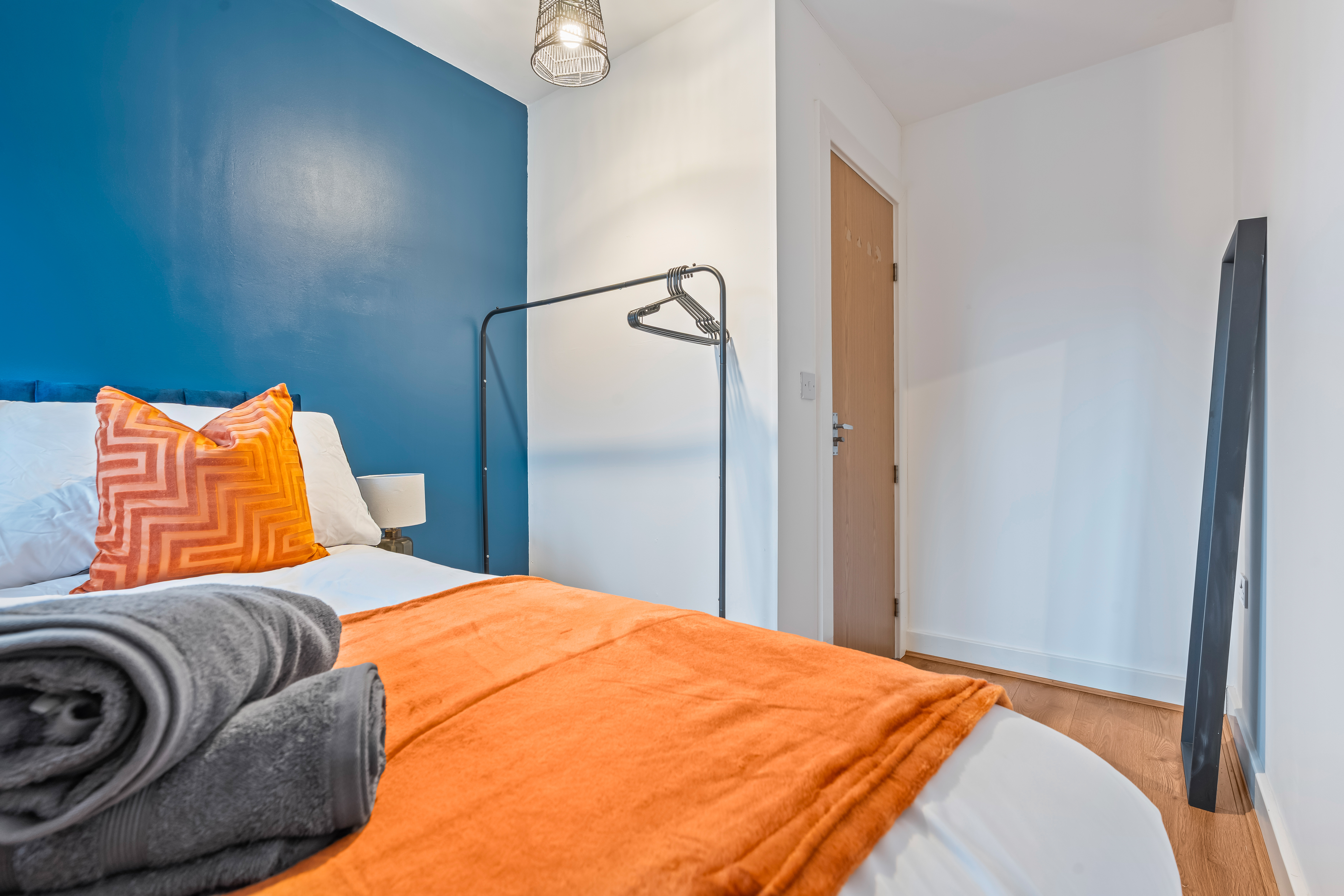 4-bed contractor house in Bristol (BS) photo 9
