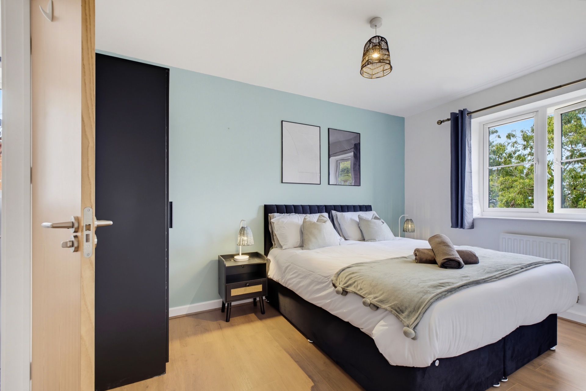 5-bed contractor house in Bristol  (BS)