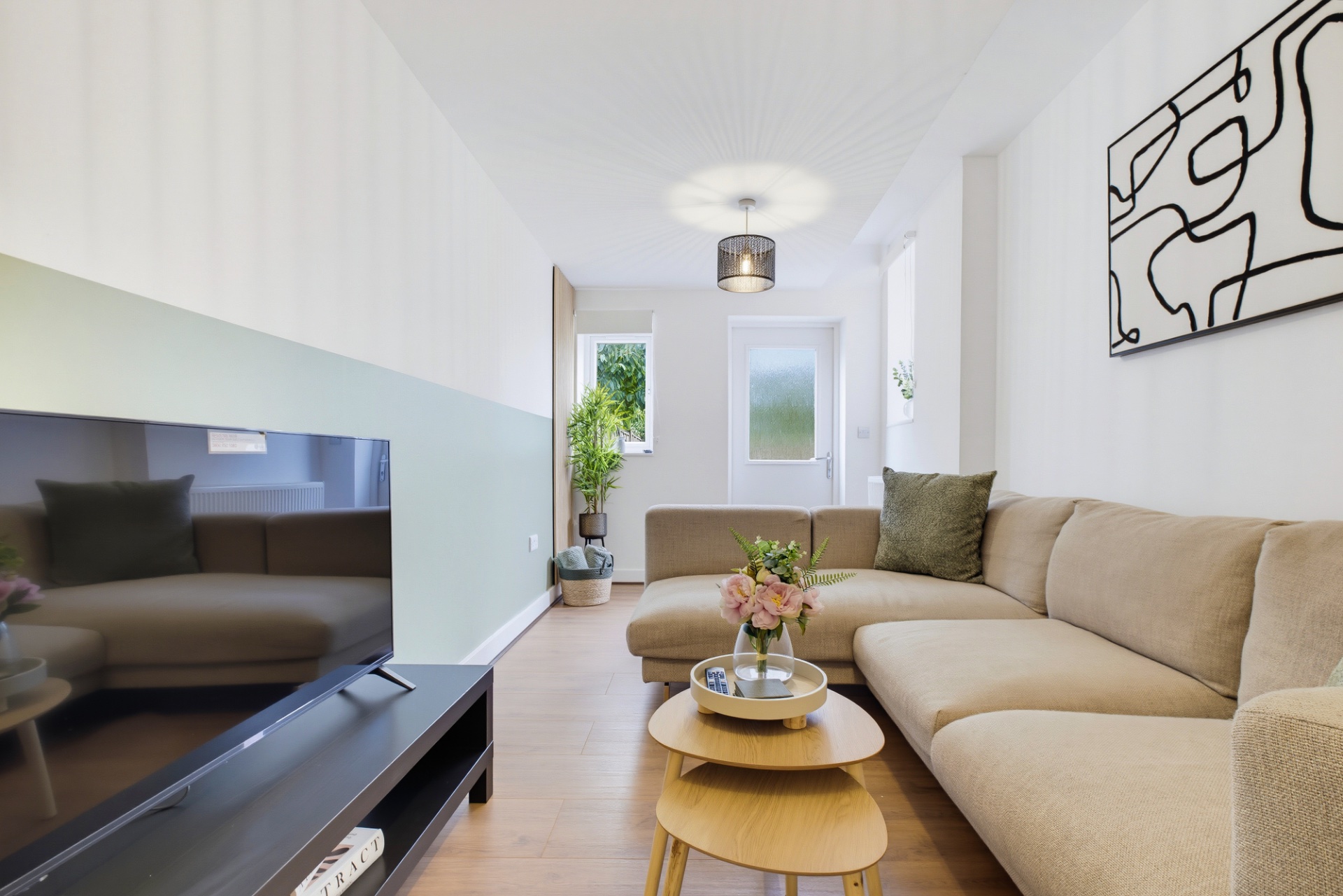 5-bed contractor house in Bristol  (BS) photo 6