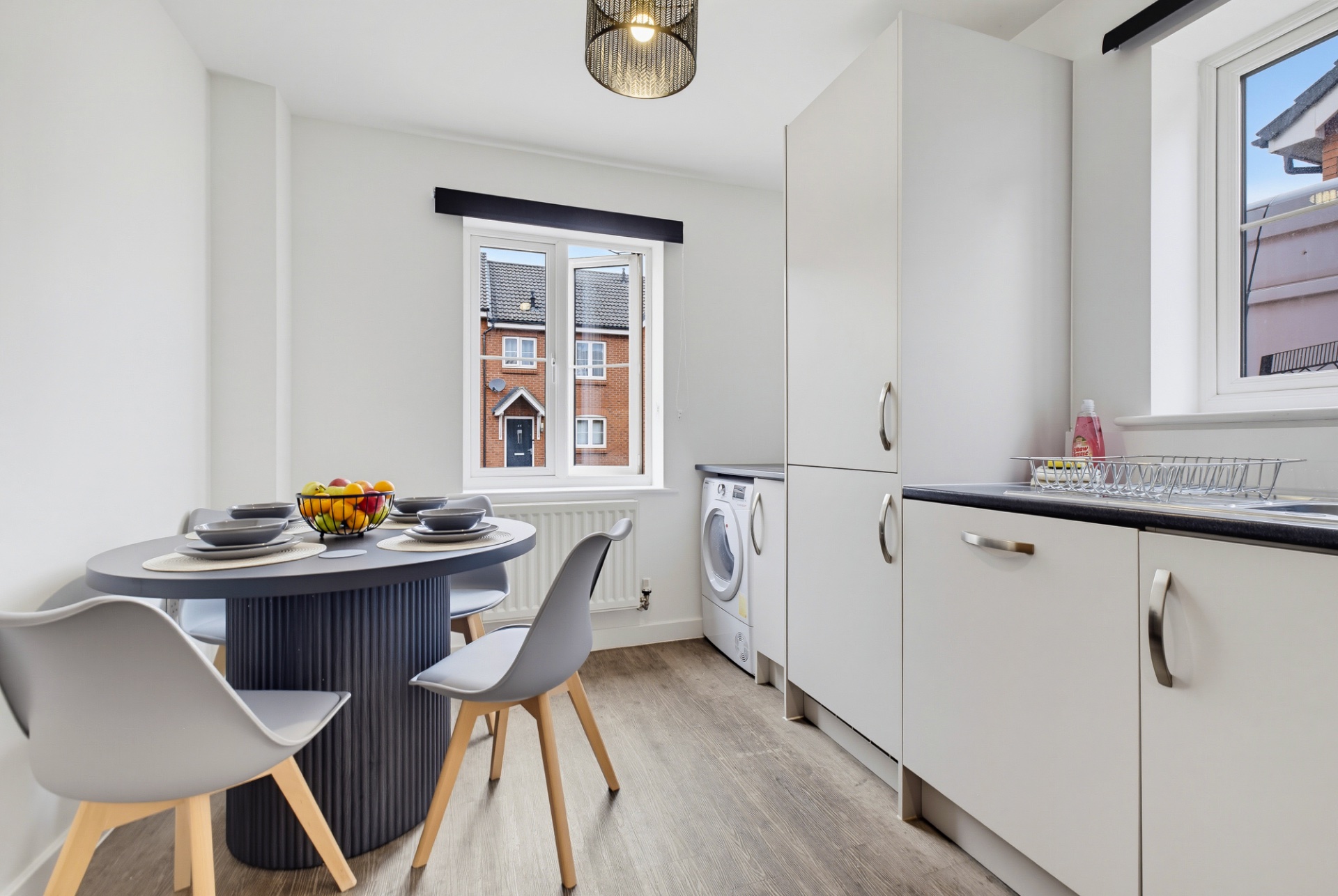 5-bed contractor house in Bristol  (BS) photo 12