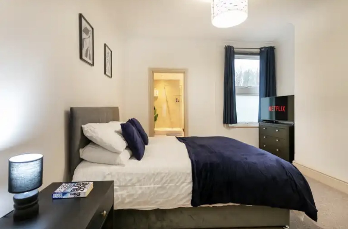 4-bed contractor house in Lincoln (LN) photo 4