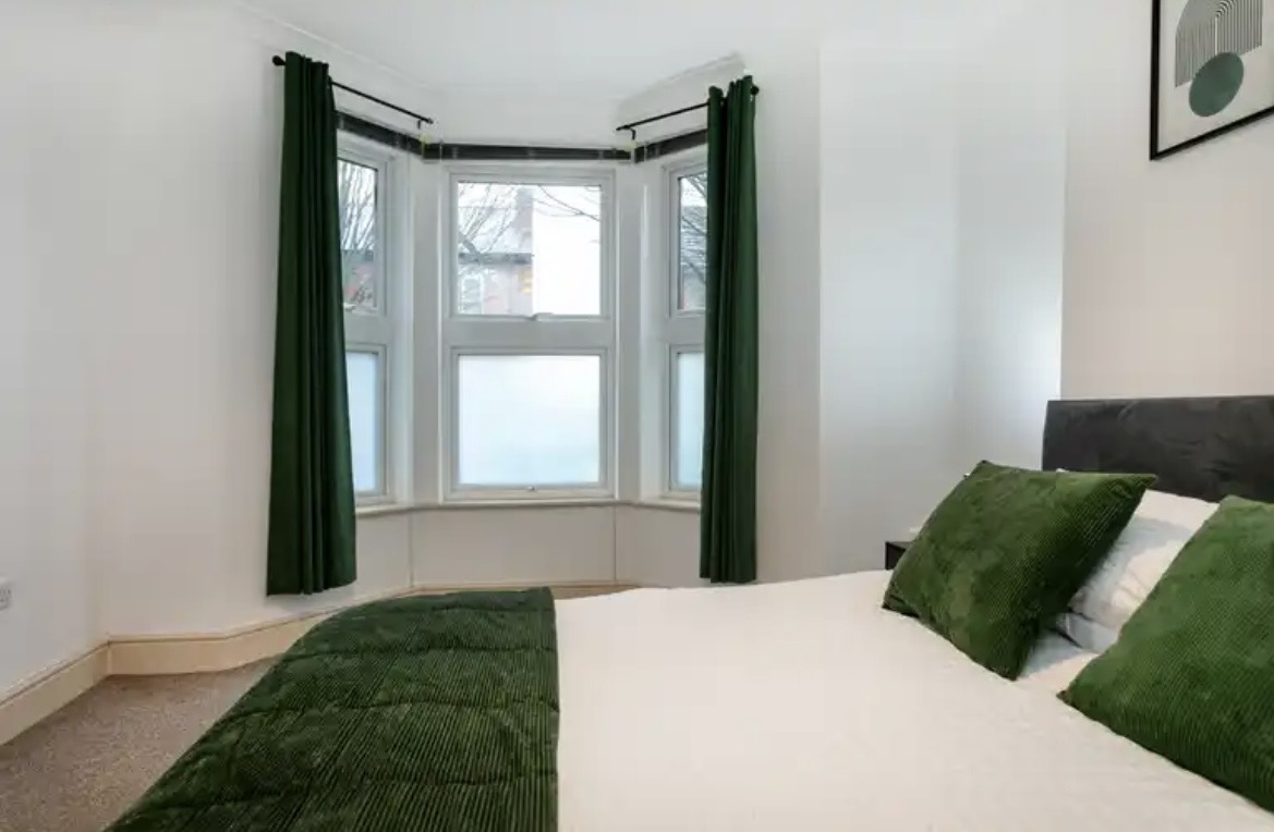 4-bed contractor house in Lincoln (LN) photo 7