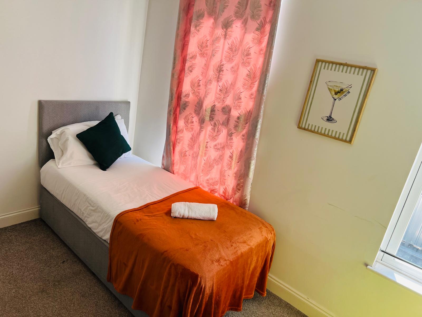 1-bed contractor house in Highbridge (TA) photo 4