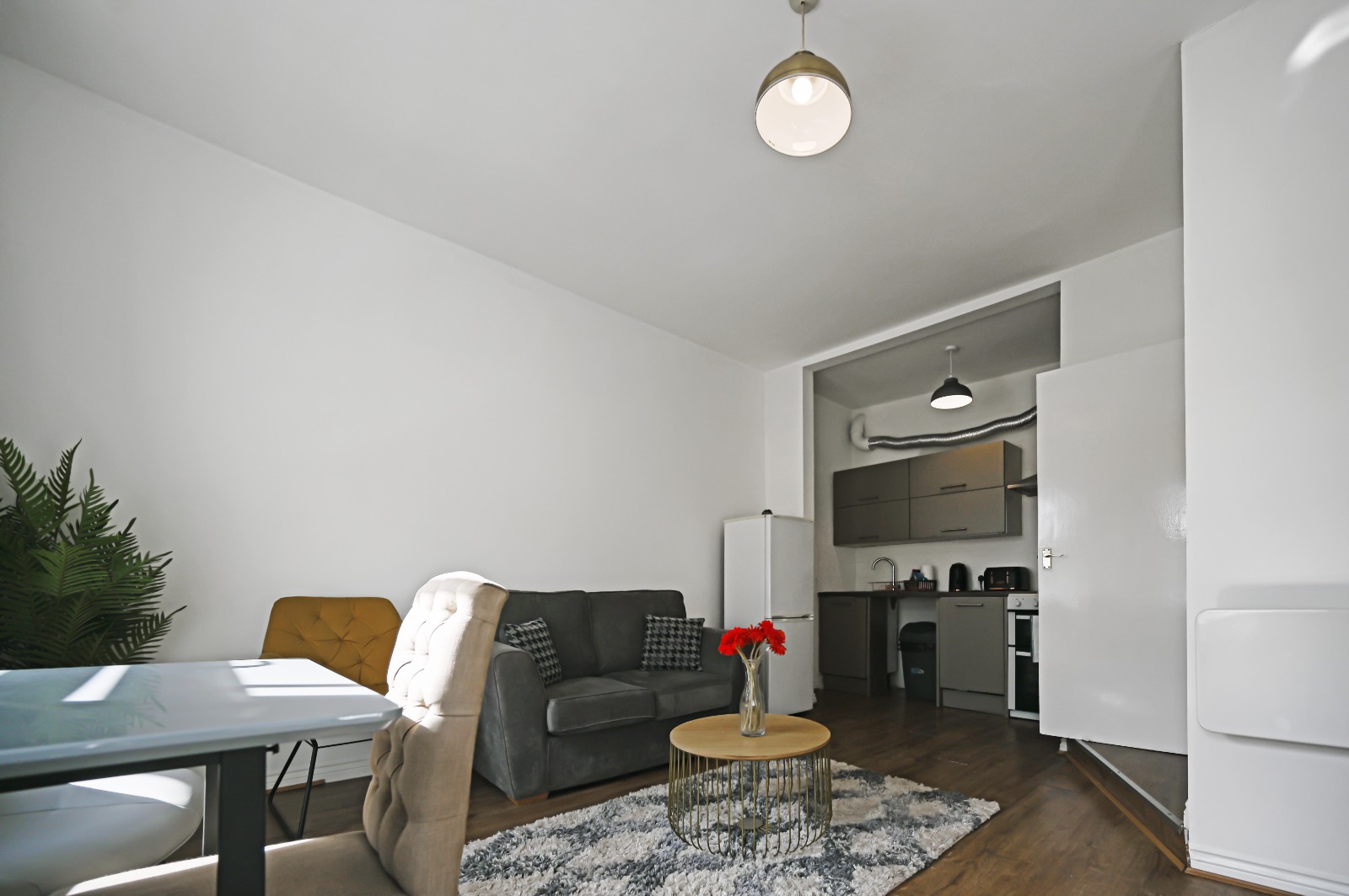 1-bed contractor house in Yeovil (BA) photo 5