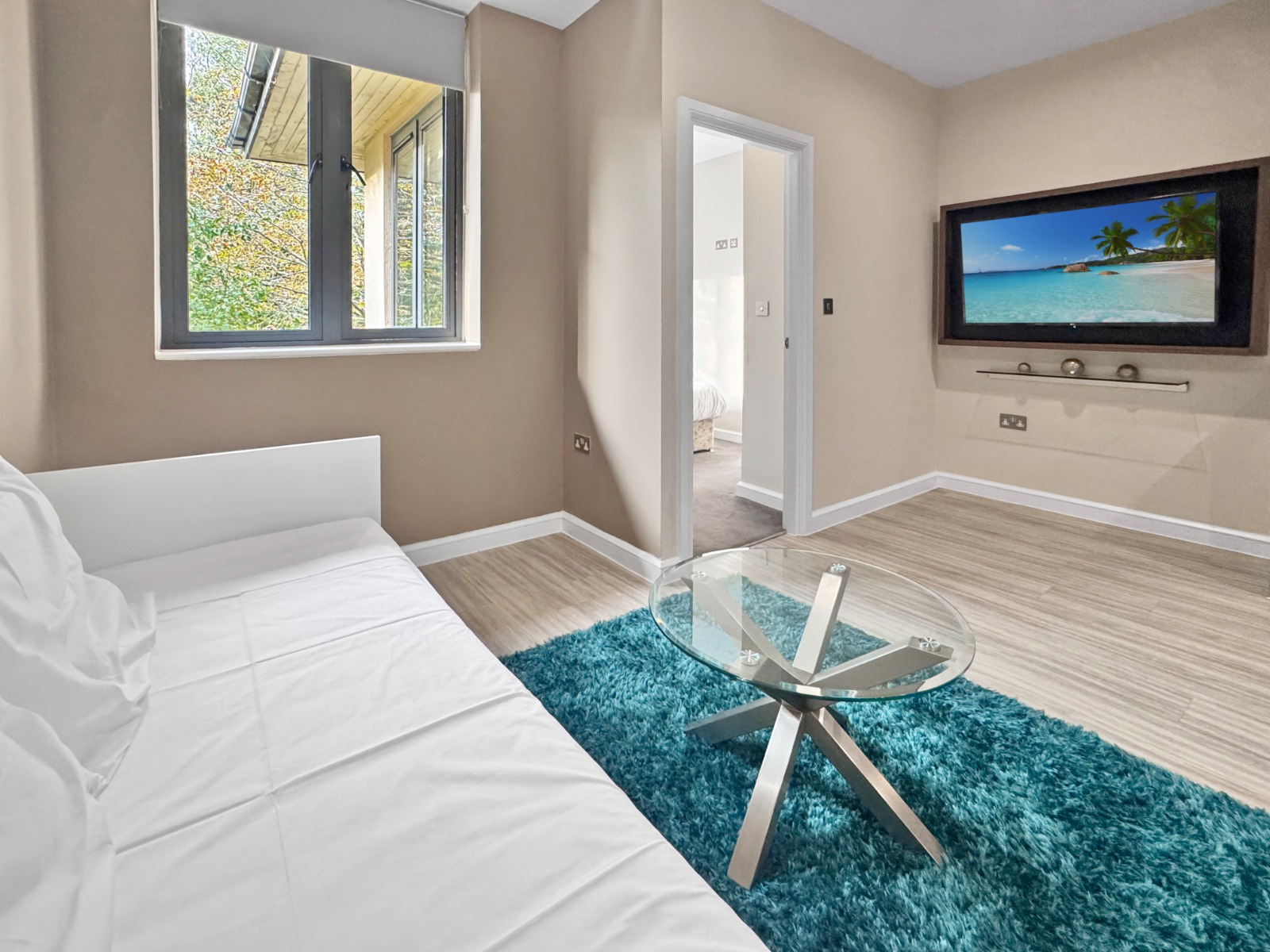1-bed contractor house in Milton Keynes (MK) photo 6