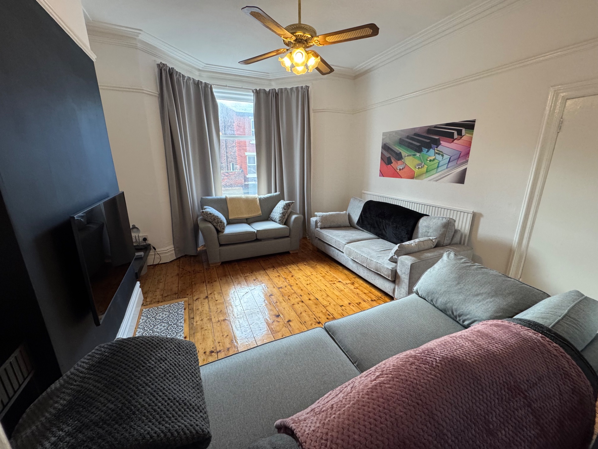 5-bed contractor house in Blackpool  (FY)