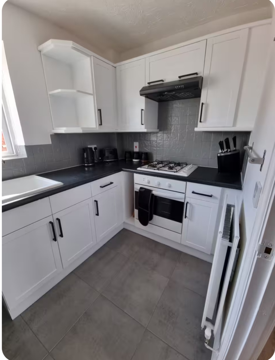 2-bed contractor house in bridgwater  (TA) photo 7