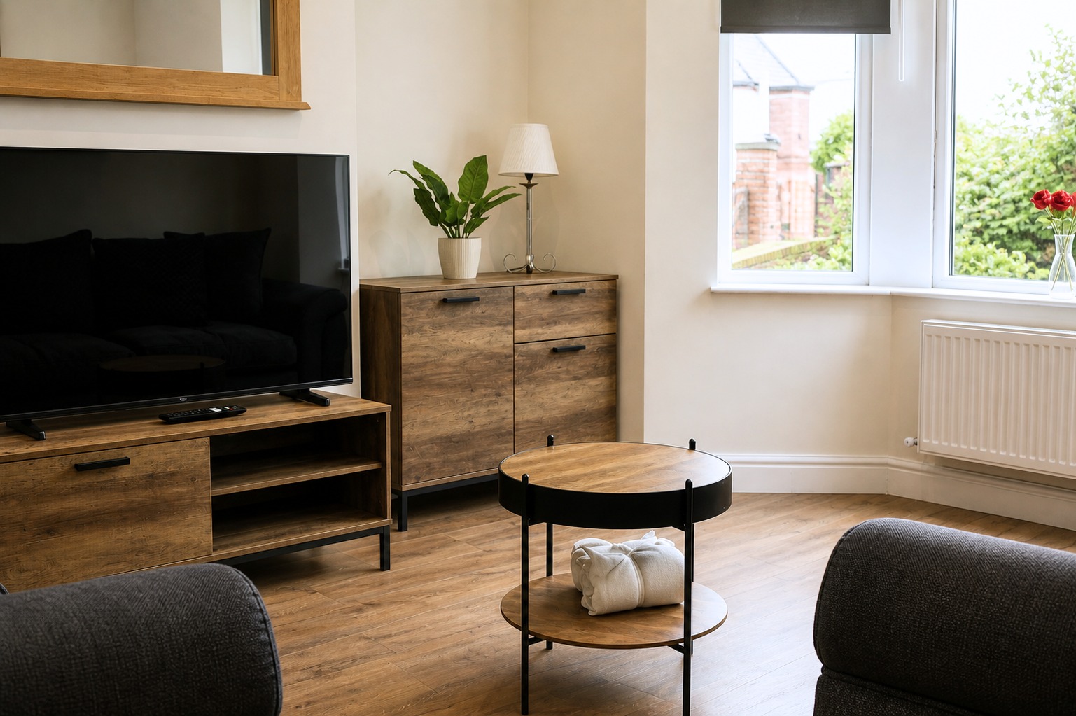 3-bed contractor house in Newport (NP) photo 8