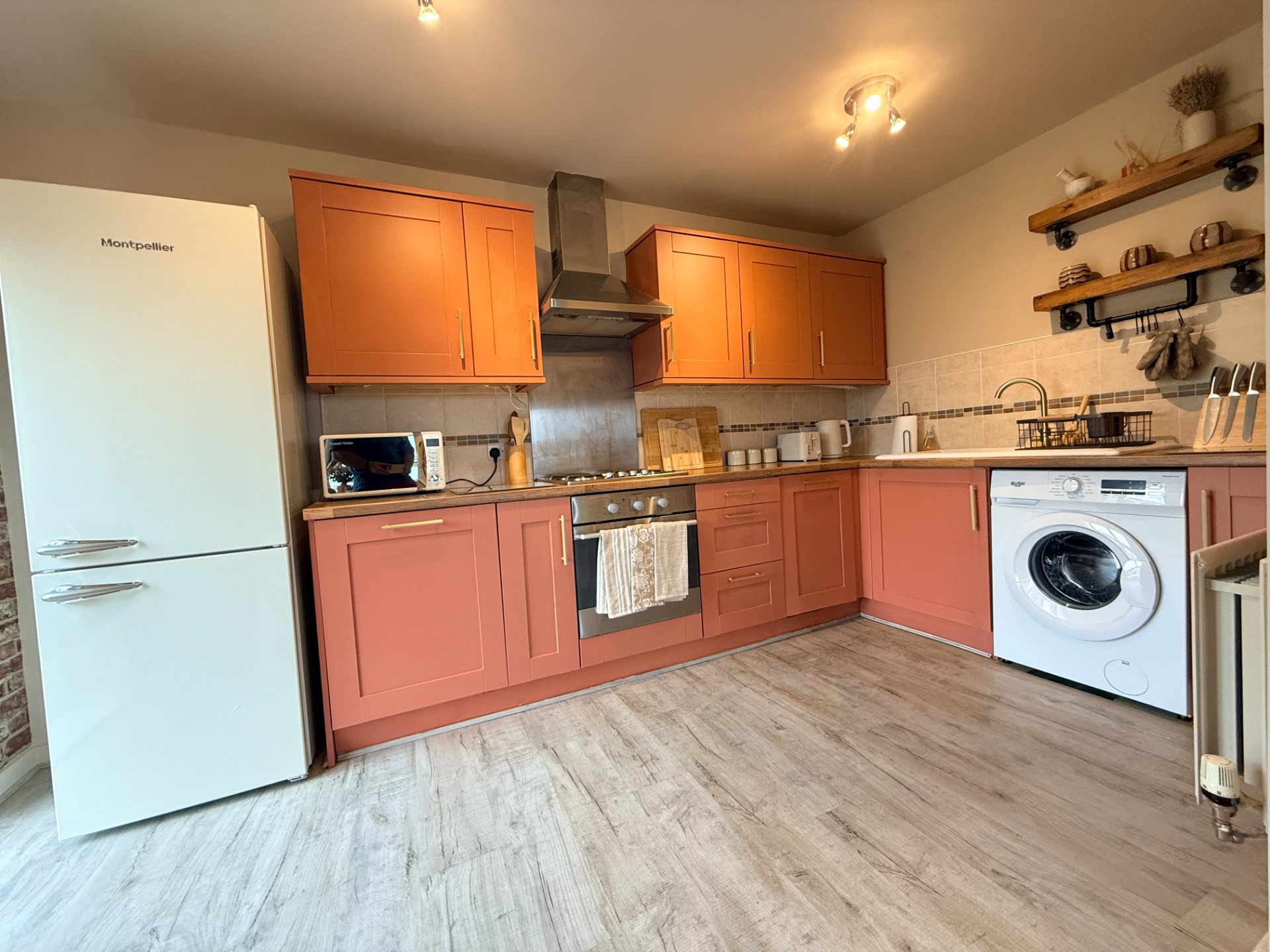 2-bed contractor house in Leeds (LS) photo 7