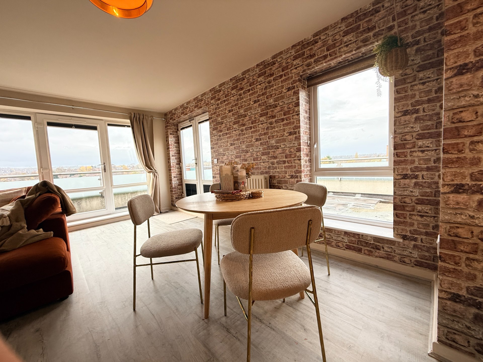 2-bed contractor house in Leeds (LS) photo 8