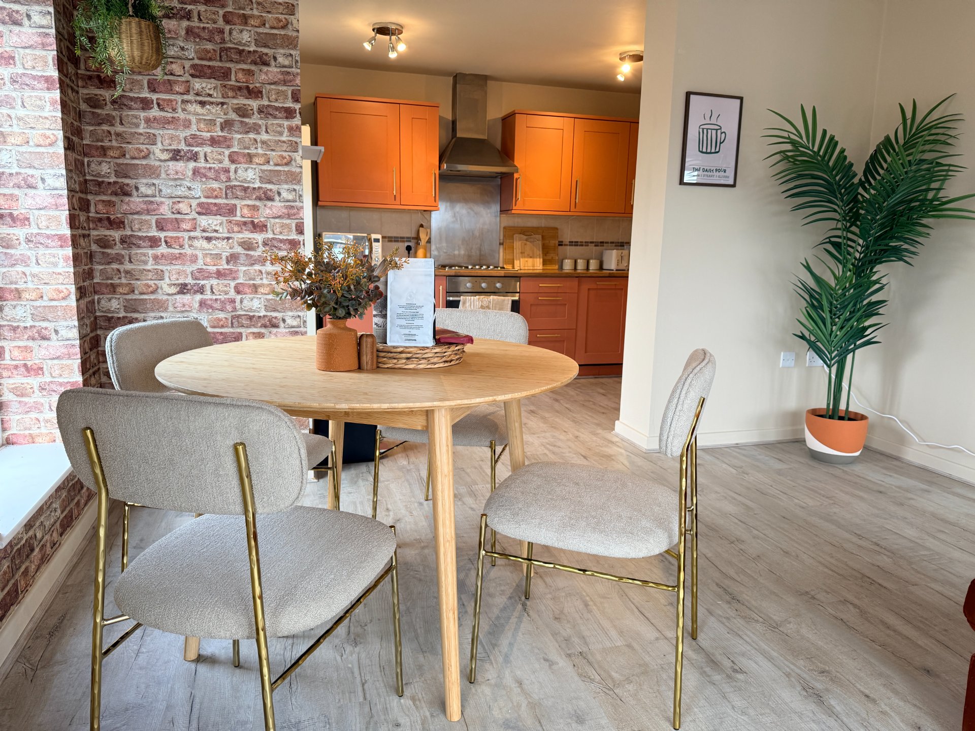 2-bed contractor house in Leeds (LS) photo 9