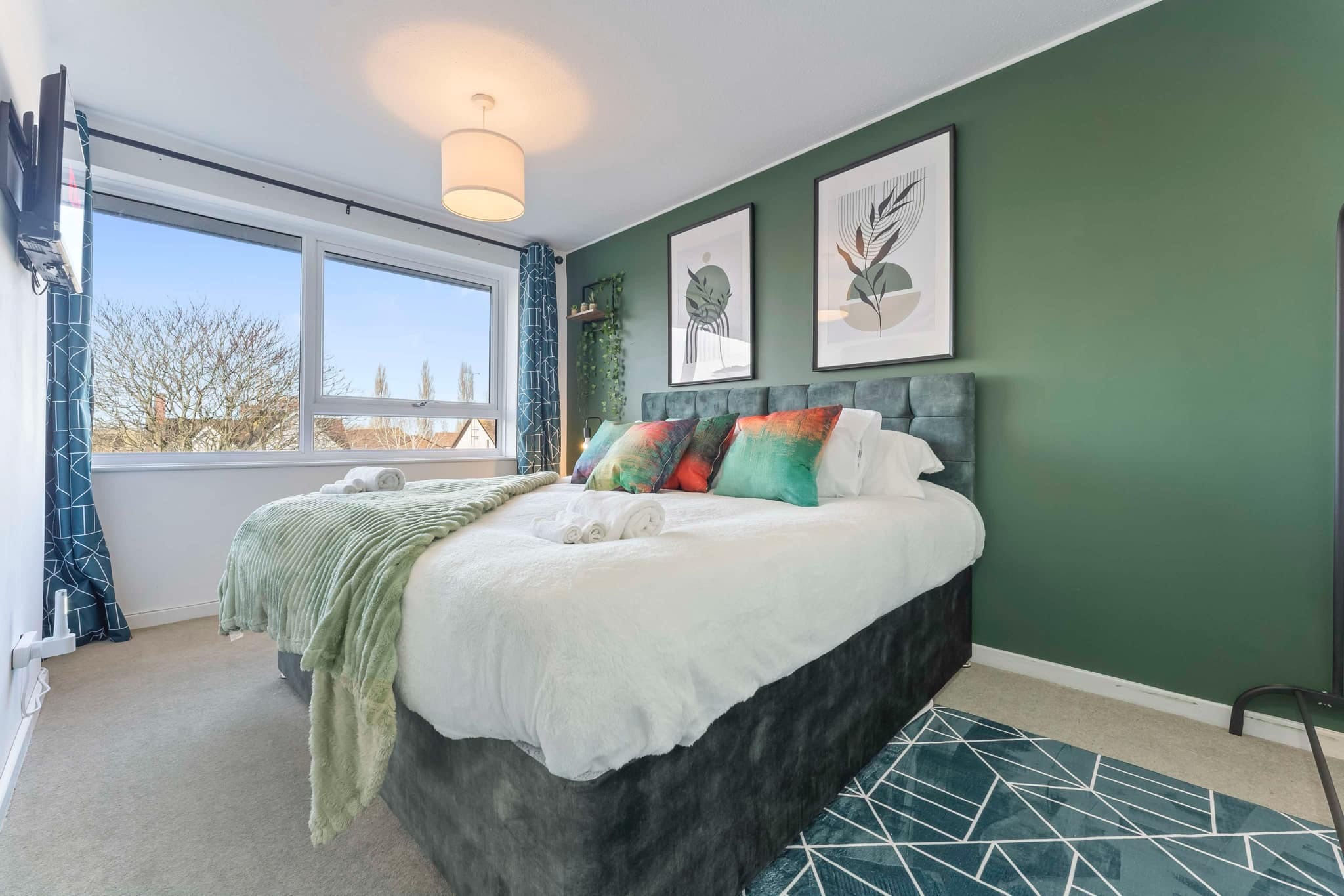 4-bed contractor house in Bristol (BS) photo 10